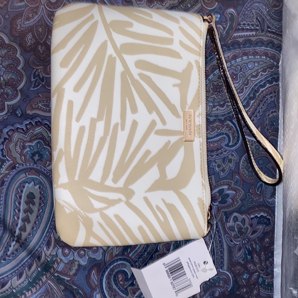 Kate Spade Wristlet - Picture 2 of 5